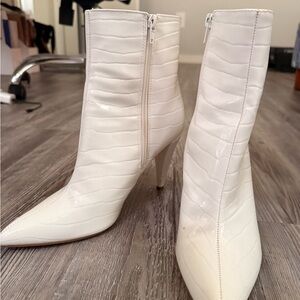 Forever 21 White Croc-Embossed Heeled Boots